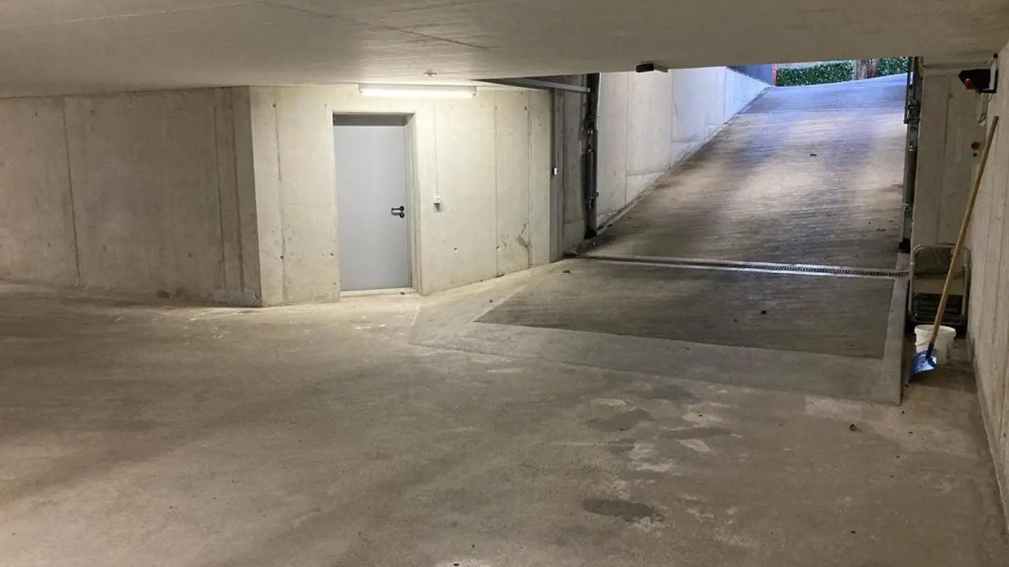 Place de parking souterraine à louer - Hauptstrasse 102a, 4416 Bubendorf - Photo 3