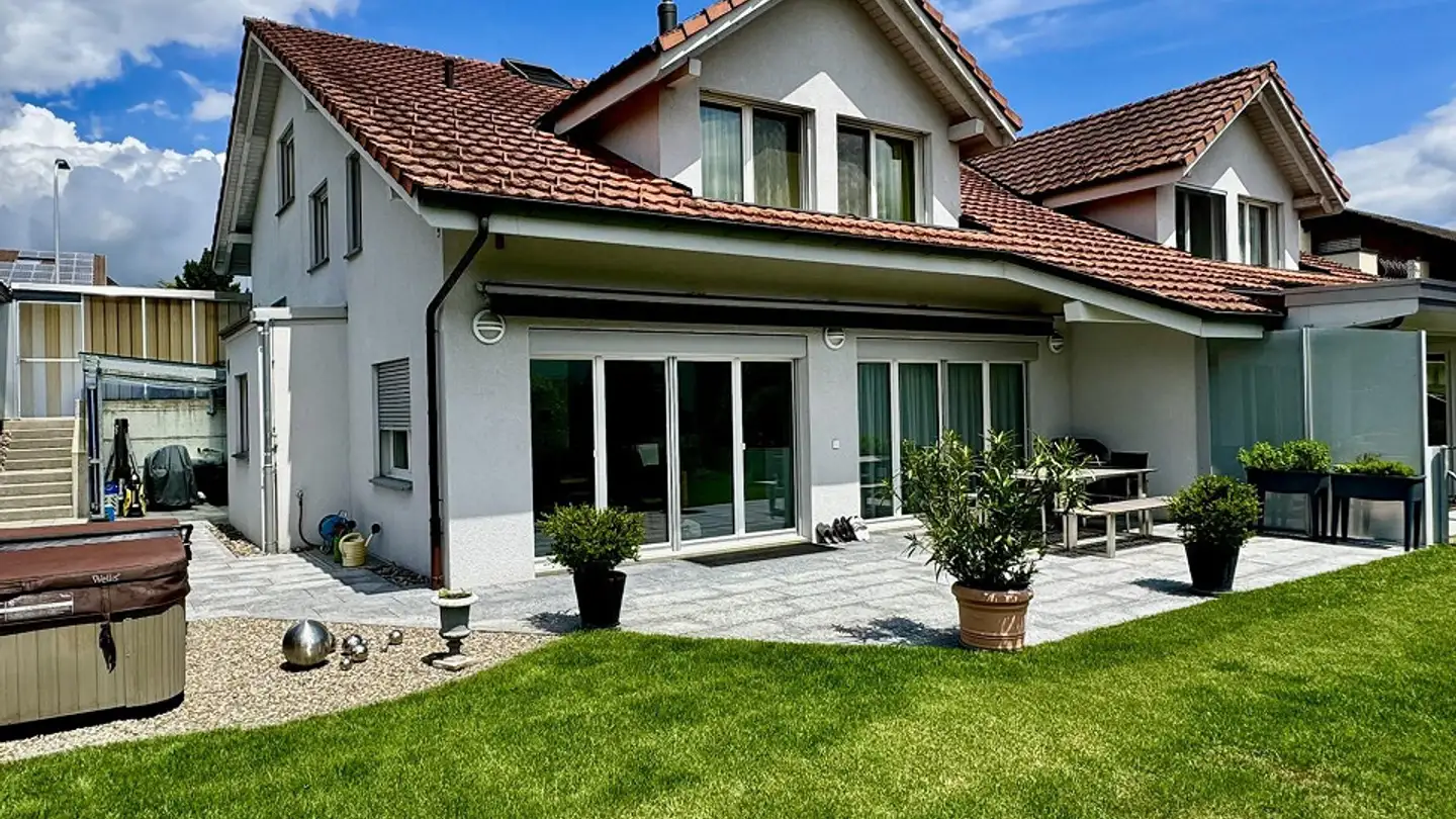 Semi-detached house for sale - Schwanenstrasse 8, 9200 Gossau SG