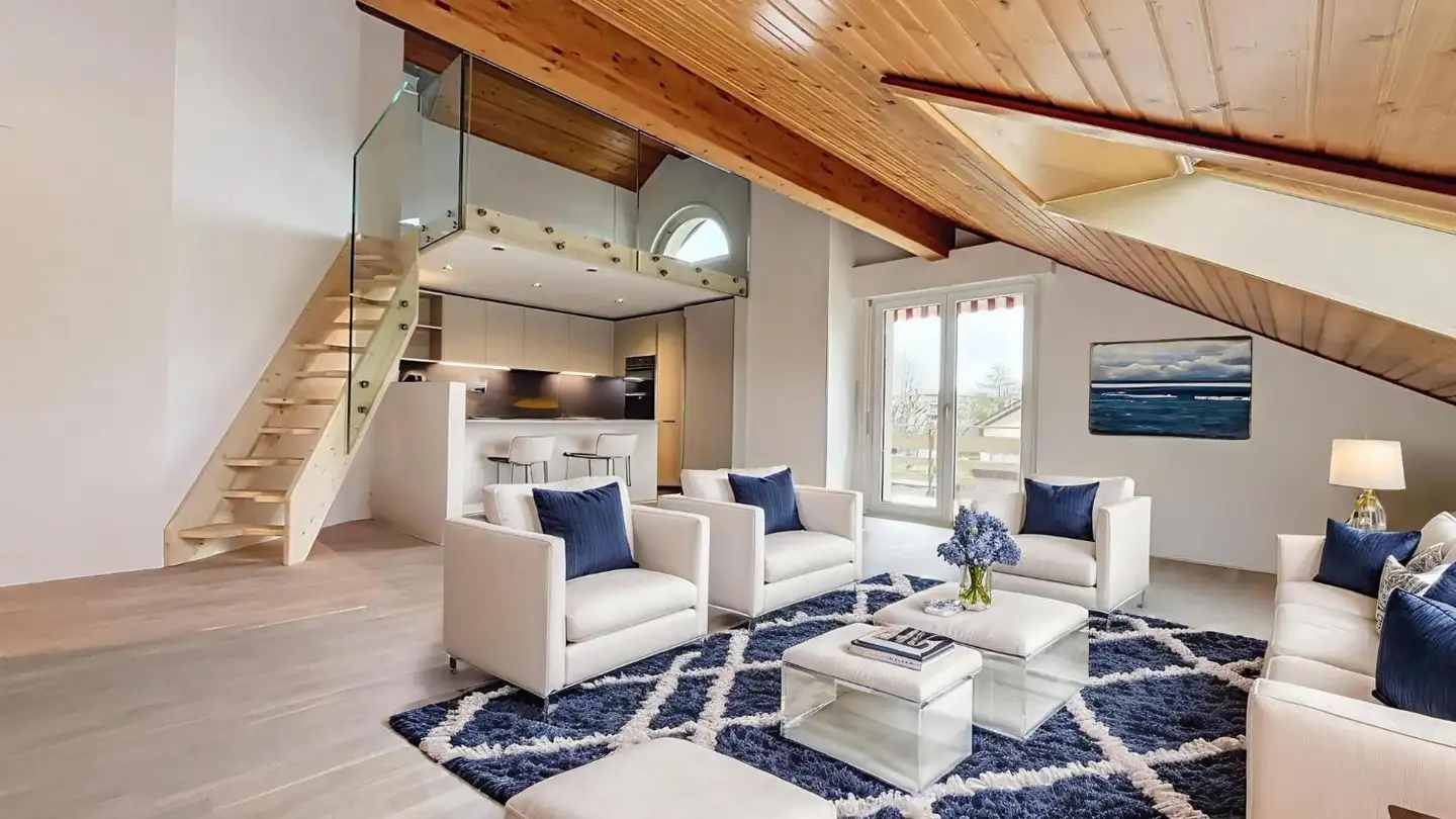 Attic flat for rent - Chemin de la Combe 8, 1131 Tolochenaz