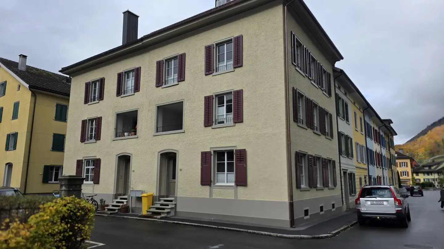 Maison en terrasse à louer - Dr. Rudolf Schmid-Strasse 3, 8755 Ennenda