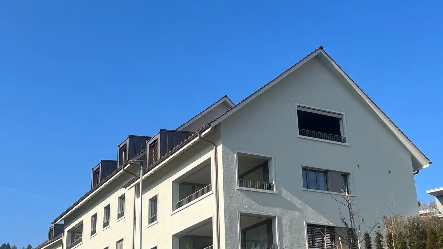 Tiefgaragenstellplatz mieten - Eichstrasse 8, 5423 Freienwil