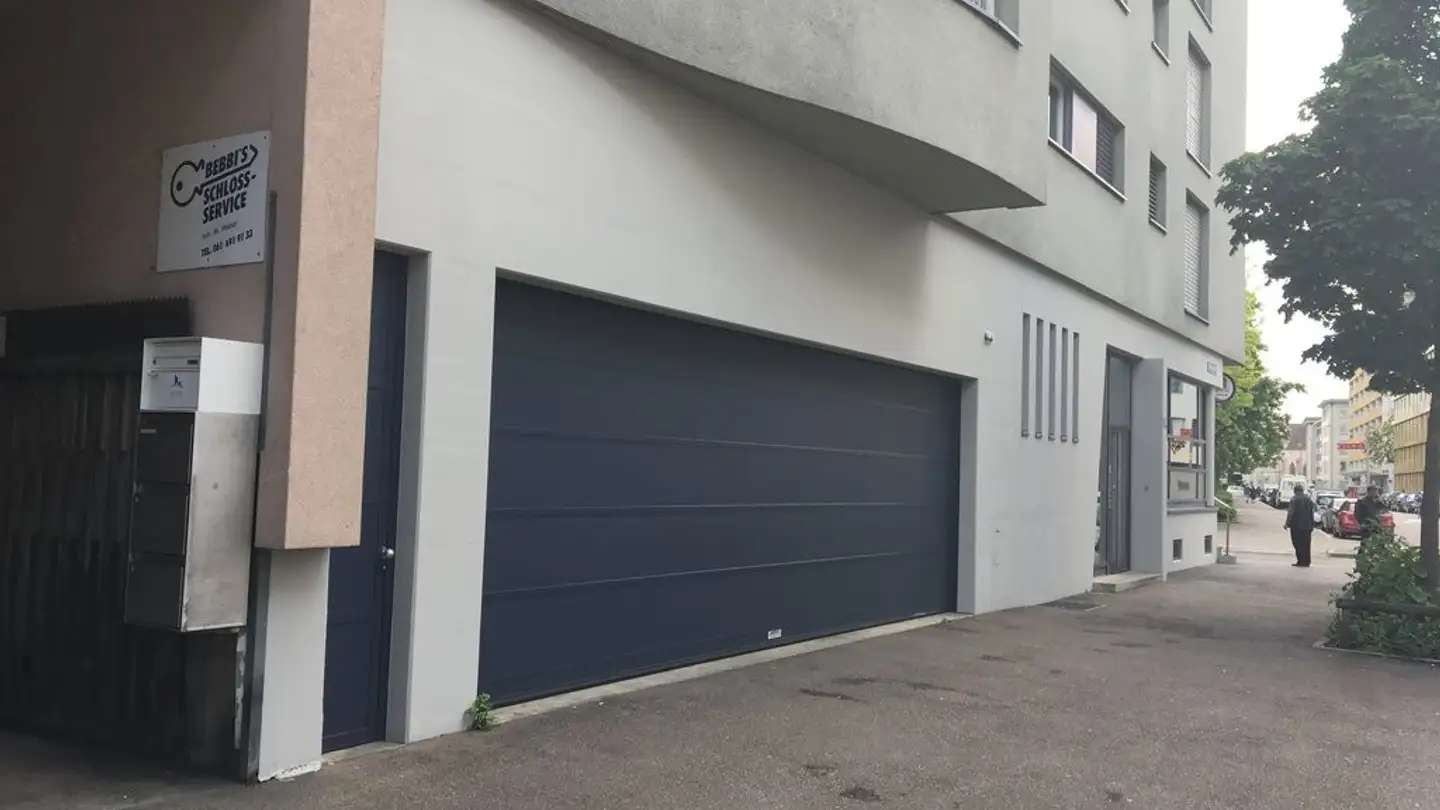 Einzelgarage mieten - Claragraben 138, 4057 Basel