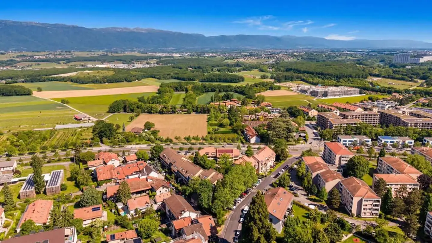 Residential building for sale - 1233 Bernex