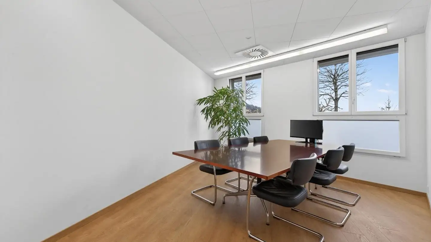 Office space for sale - Sonnenbergstrasse 11, 6052 Hergiswil NW