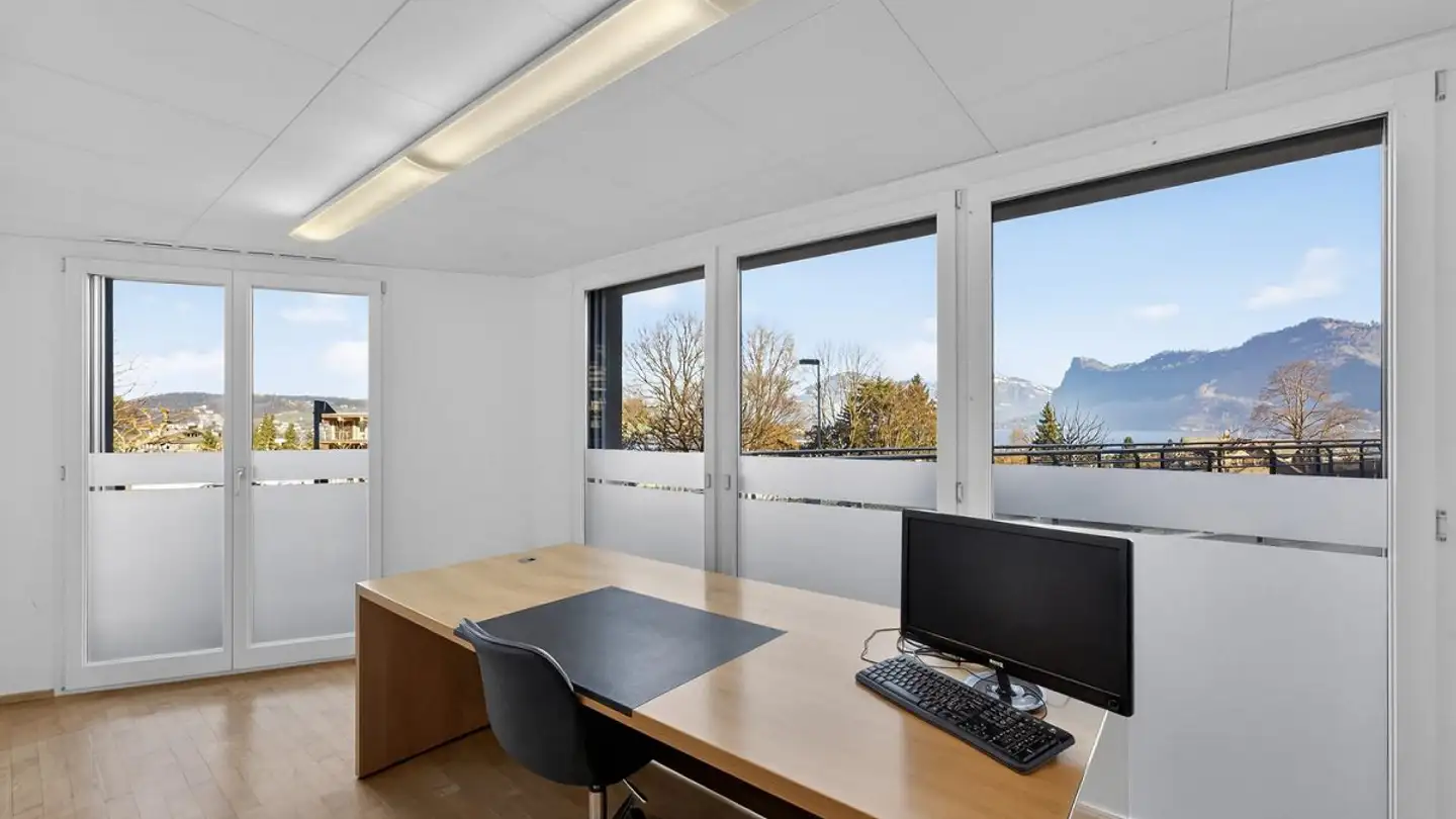 Office space for sale - Sonnenbergstrasse 11, 6052 Hergiswil NW - Photo 2