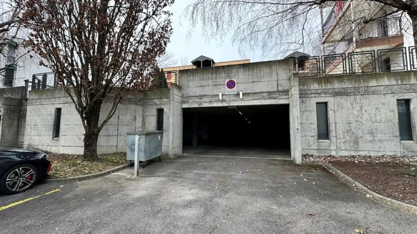 Place de parking souterraine à louer - Route Du Pré De La Grange 31, 1680 Romont FR