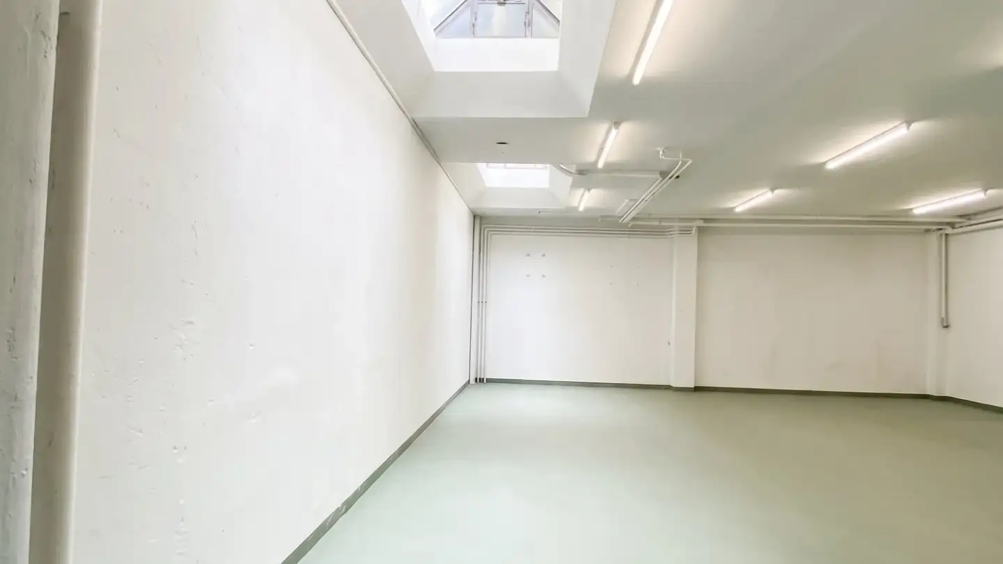 Industrial property for rent - Rue Des Marchandises / Güterstrasse 27, 2502 Biel/Bienne