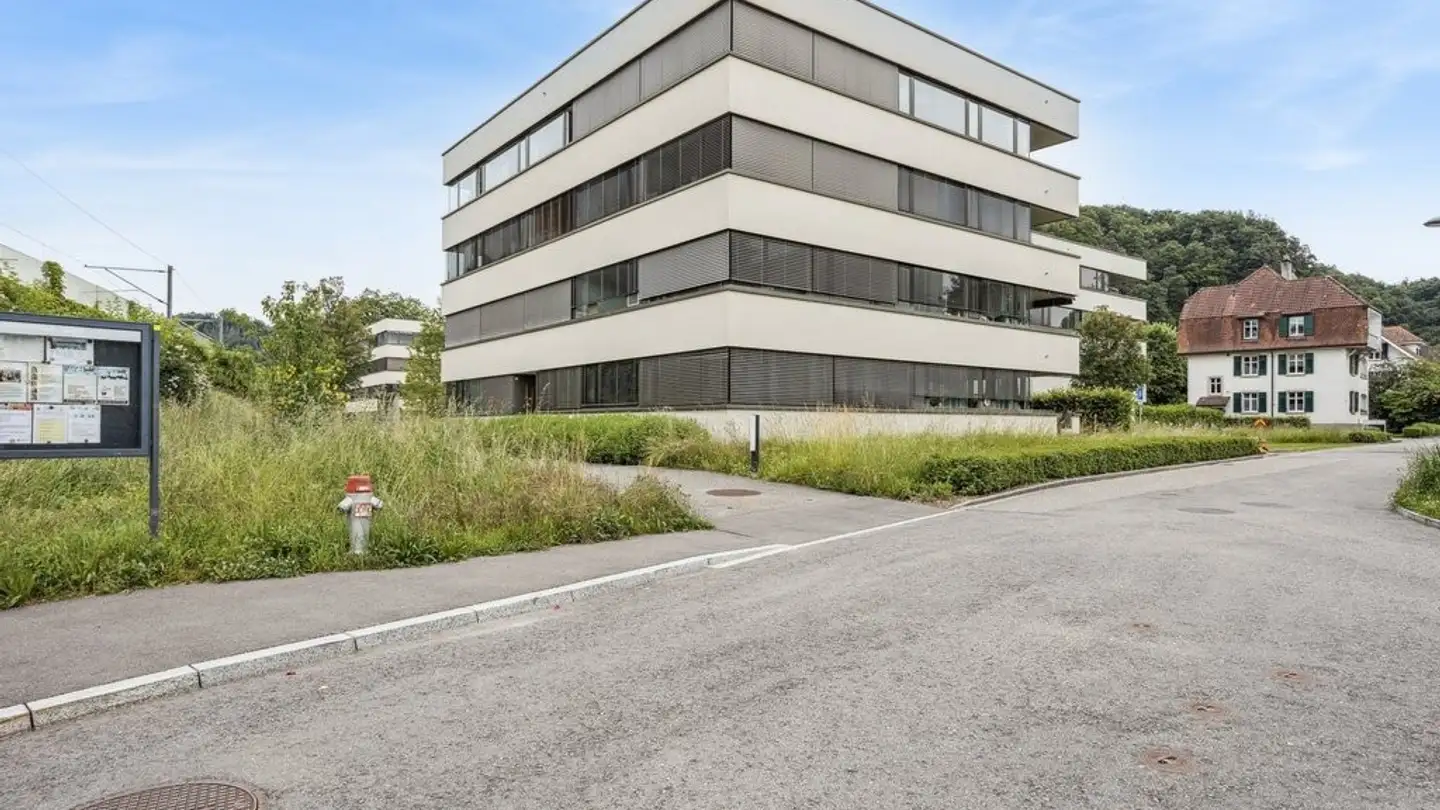 Parkplatz im Freien mieten - Einungerstrasse 16, 3400 Burgdorf