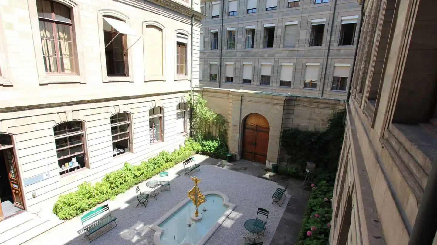 Appartement à louer - Rue Du Cloître 2, 1204 Genève - Photo 2