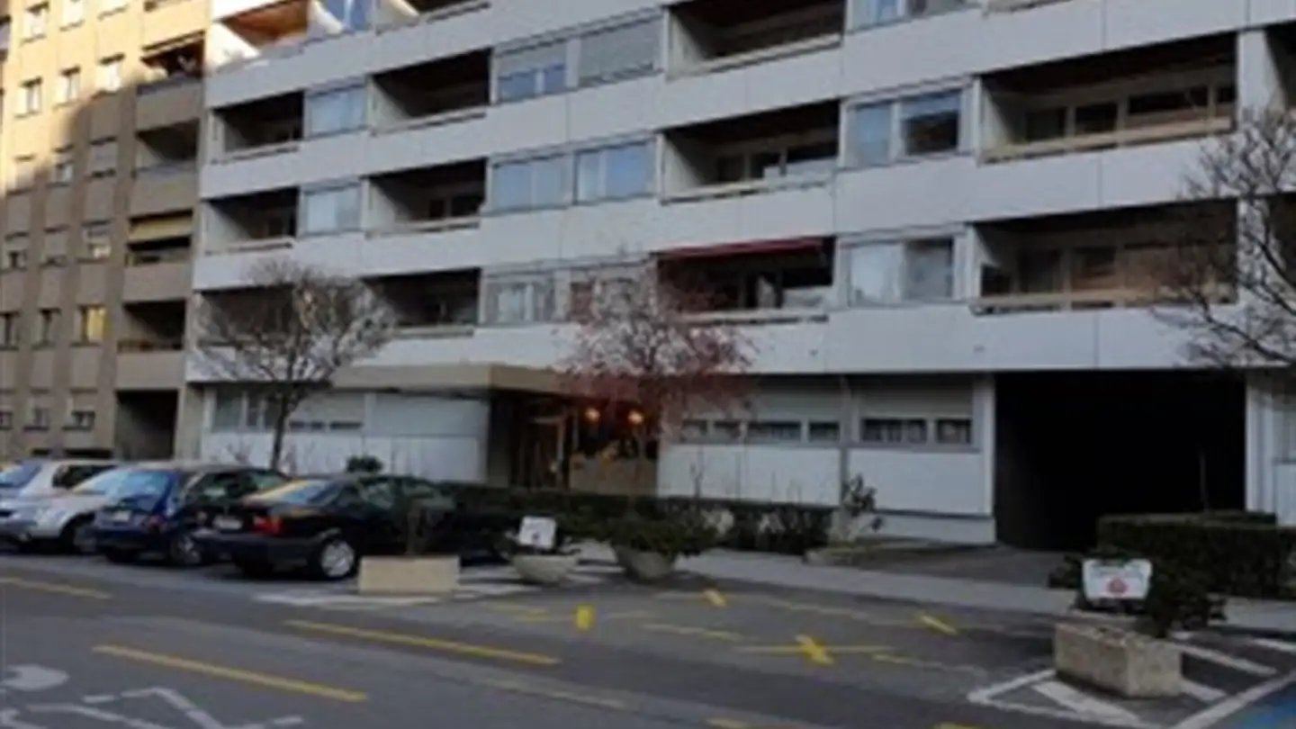 Place de parking extérieure à louer - Rue De La Dôle 18, 1203 Genève