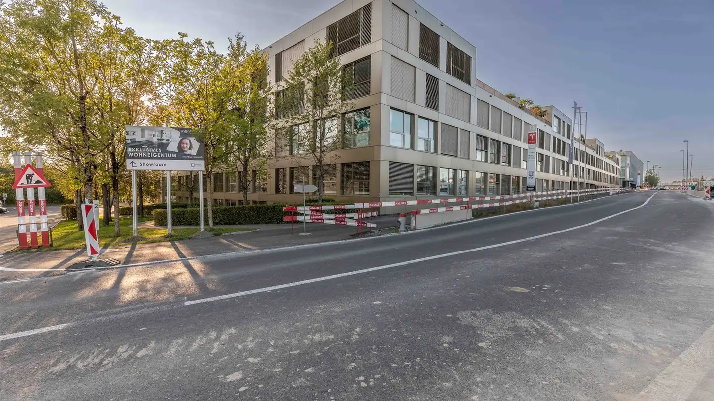 Commerciale in affitto - Lorzenparkstrasse 2, 6330 Cham