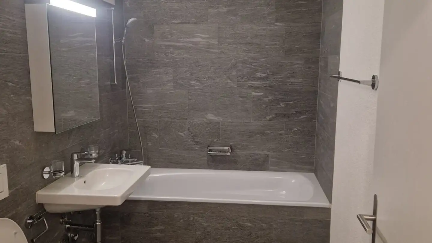 Appartement à louer - In Der Gass 12b, 8627 Grüningen - Photo 2