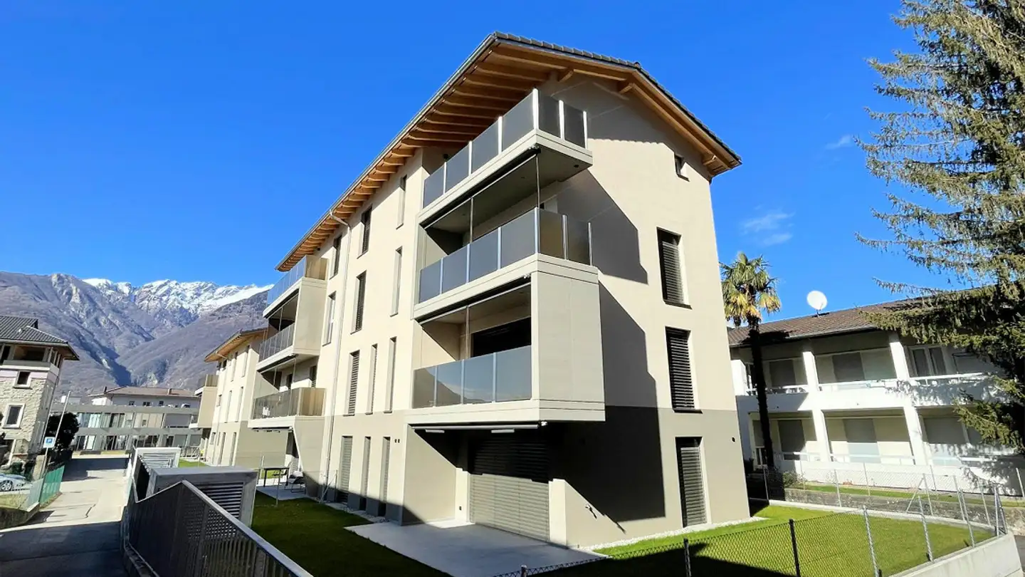 Appartamento a gradini in vendita - Via Rompeda, 6512 Giubiasco