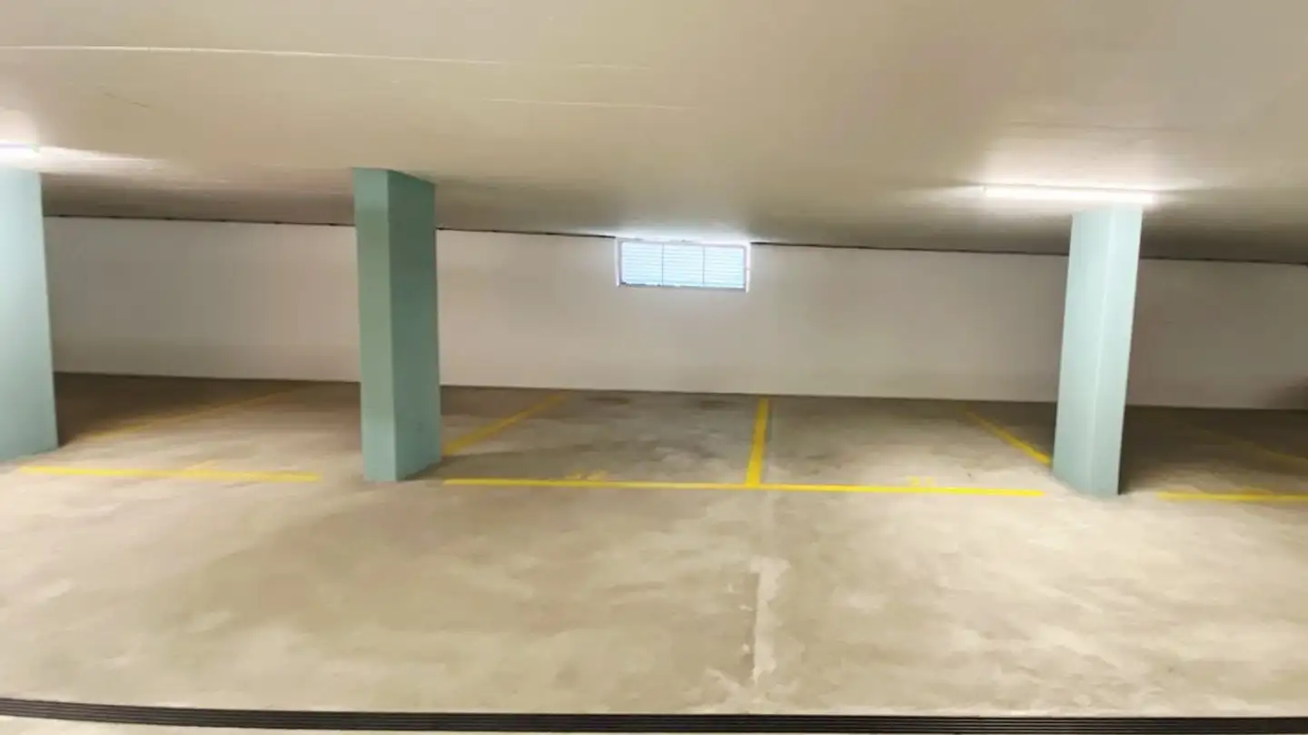 Garage individuel à louer - Seegartenstrasse 17, 8716 Schmerikon