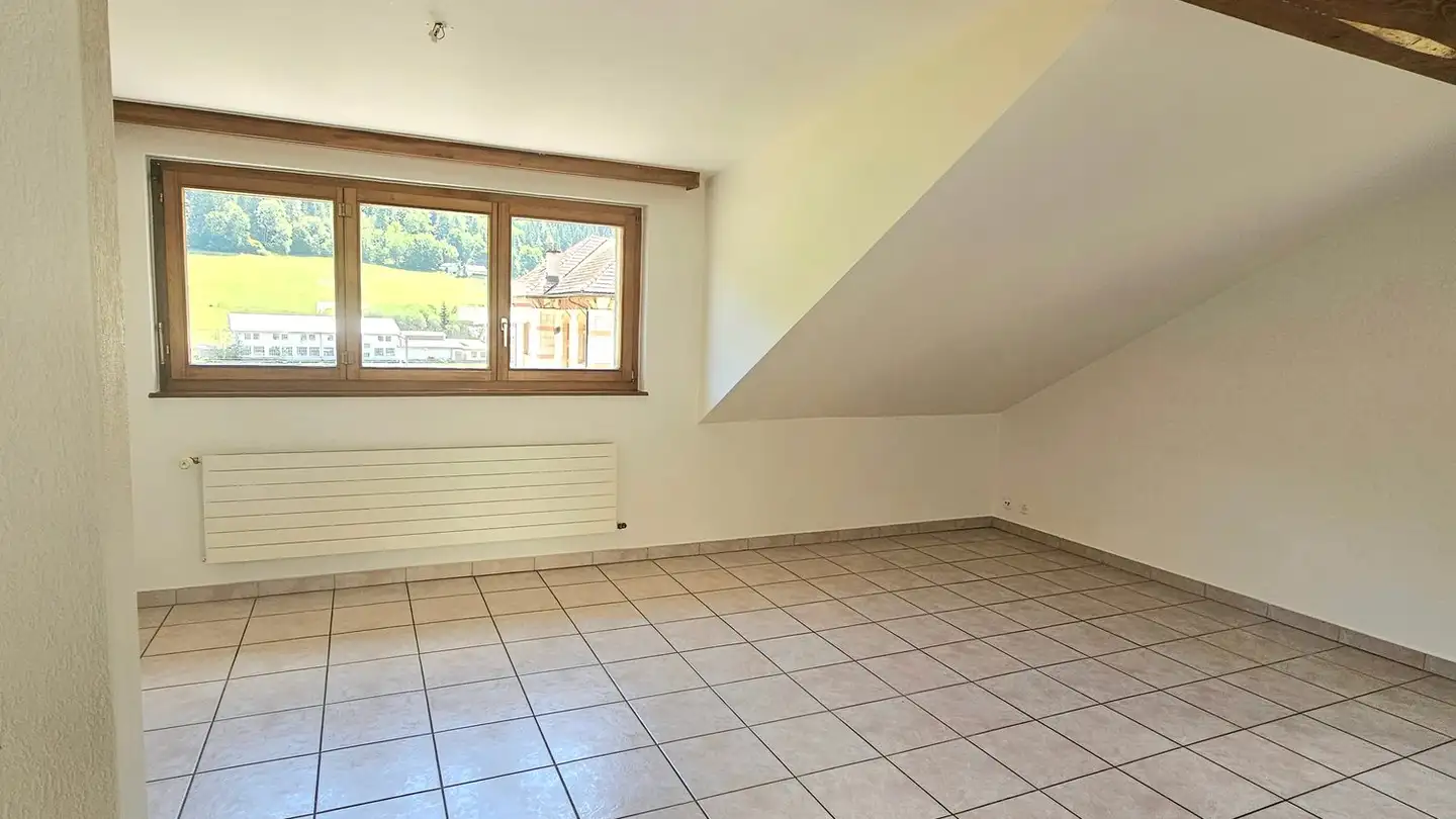 Dachgeschosswohnung mieten - Derrière-Cour 1, 2115 Buttes - Foto 3