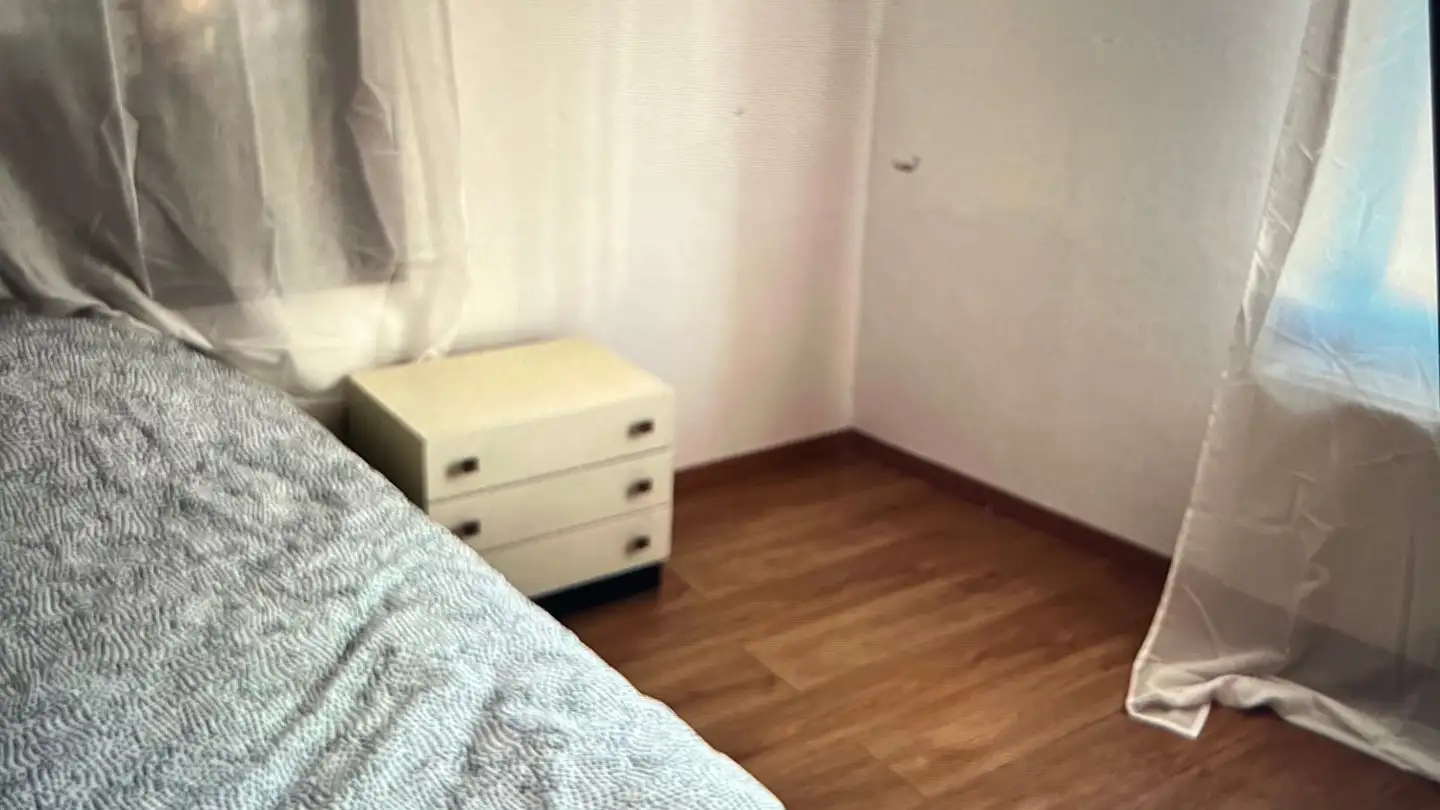 Chambre à louer - Dugny, 1912 Dugny (Leytron)