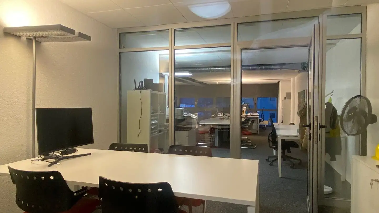 Bureau à louer - Route Industrielle 2, 1806 St-Légier-La Chiésaz - Photo 4