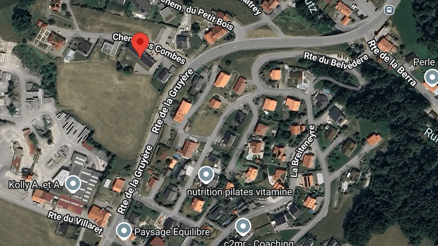 Place de parking extérieure à louer - Chemin Des Combes 3, 1634 La Roche FR - Photo 3