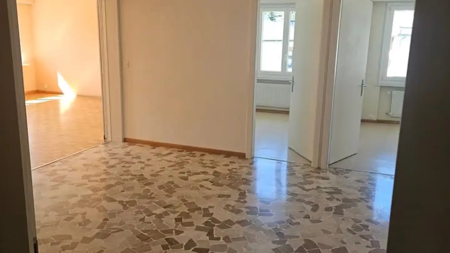 Dachgeschosswohnung mieten - Rue De Gravelone 8, 1950 Sion - Foto 2