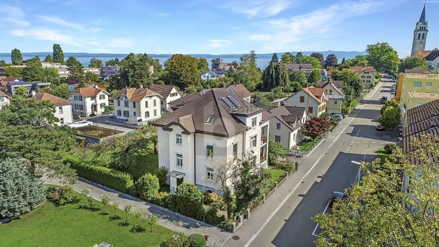 Residential building for sale - 8590 Romanshorn