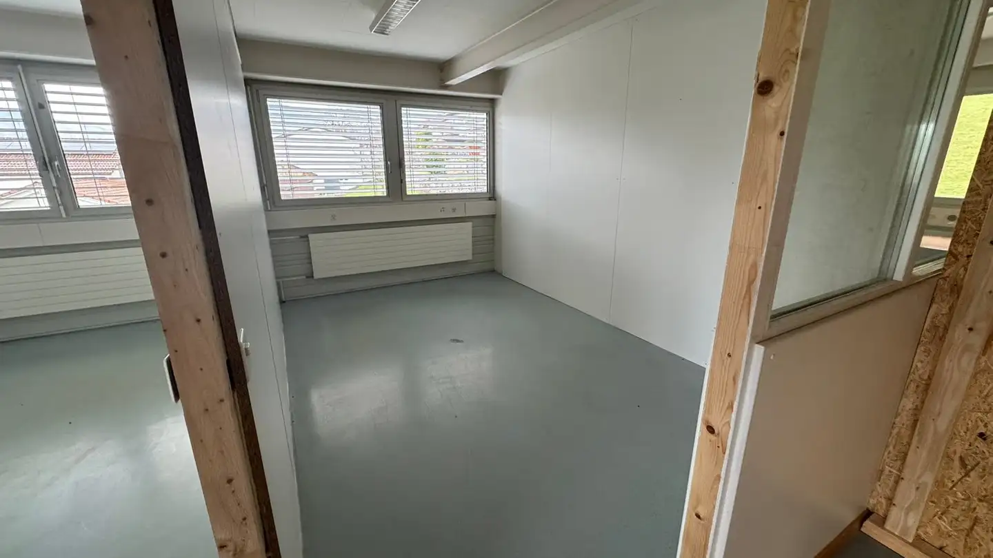 Industrial property for rent - L'echelette 7, 2534 Orvin - Photo 2