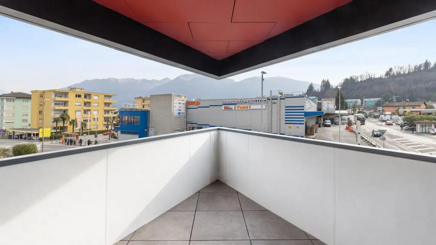 Spazio ufficio in vendita - Via Locarno, 6616 Losone - Photo 3