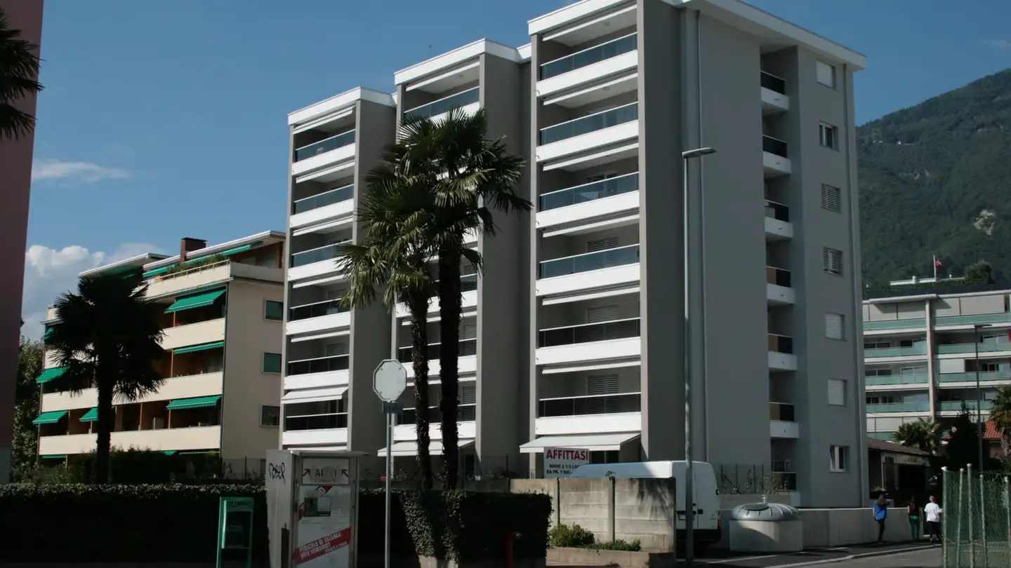 Outdoor parking space for rent - Via Giovanni Varesi 50, 6600 Locarno