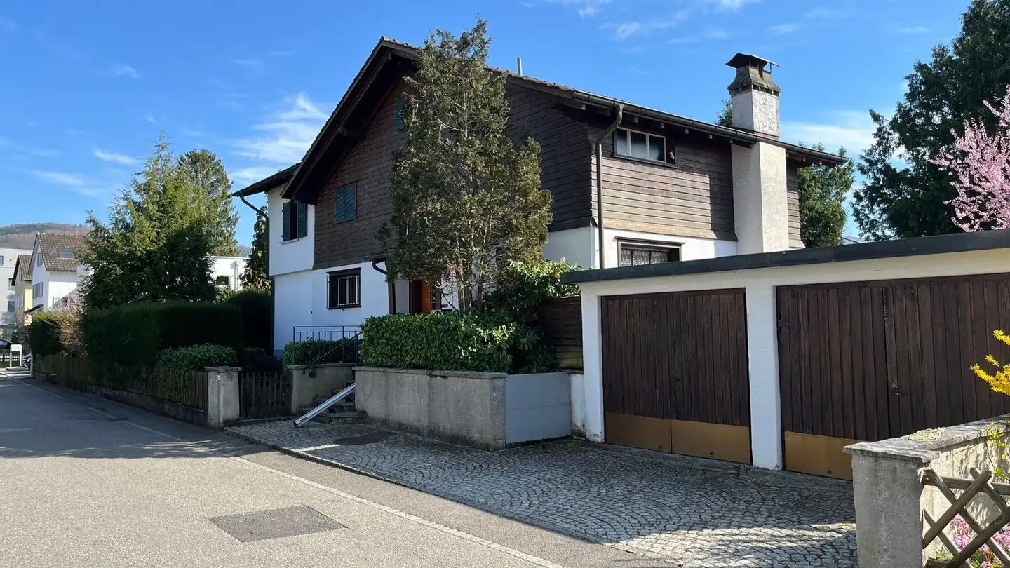 Single house for rent - Bärenweg 32, 4153 Reinach BL