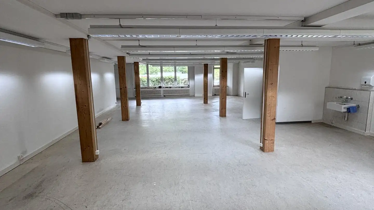 Bureau à louer - Holzwiesstrasse 37, 8645 Jona