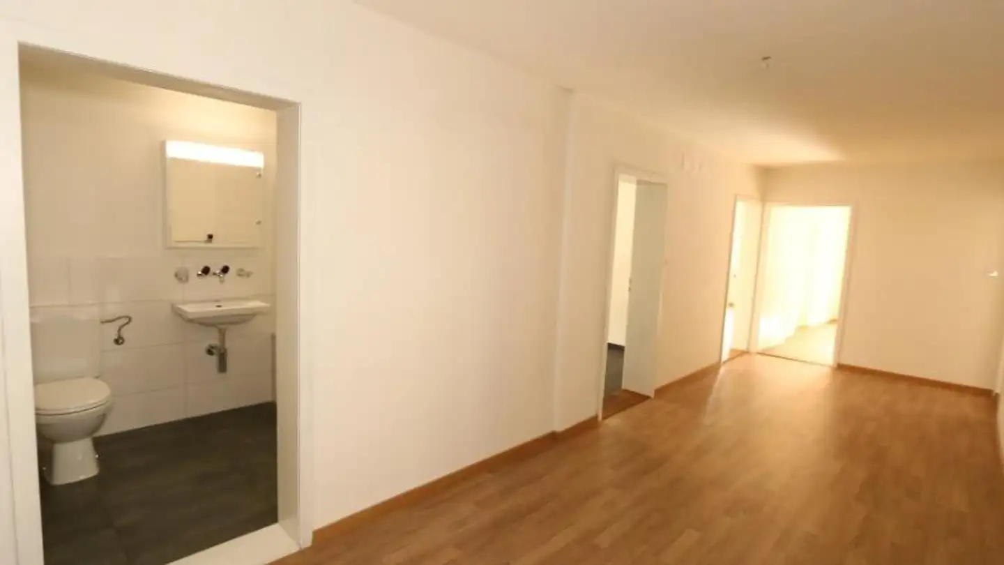 Wohnung mieten - Landstrasse 12, 8750 Glarus - Foto 3
