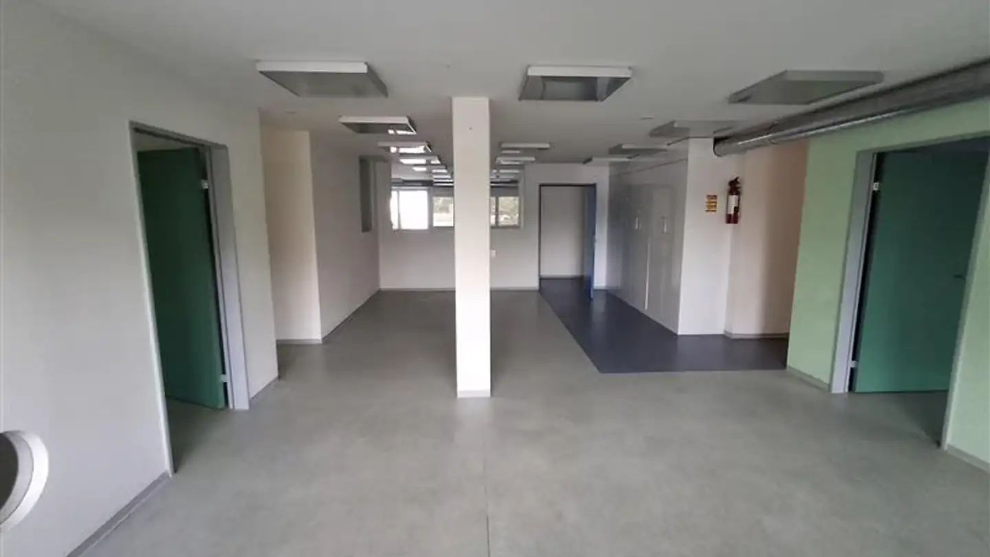 Gewerbe mieten - Winterthurerstrasse 689, 8051 Zürich