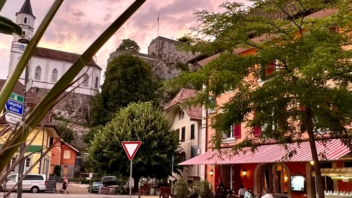 Ristorante in affitto - Pilatusstrasse 1, 4663 Aarburg