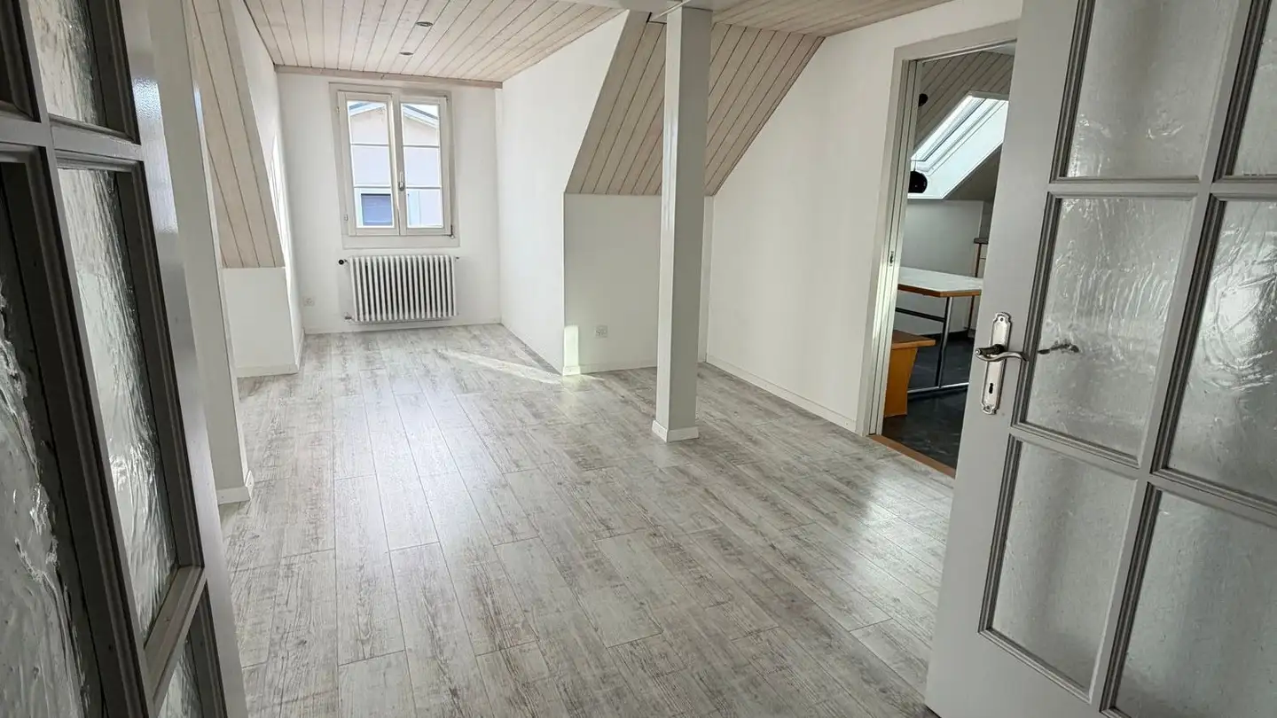 Attique à louer - Schwyzerstrasse 1, 6422 Steinen - Photo 3