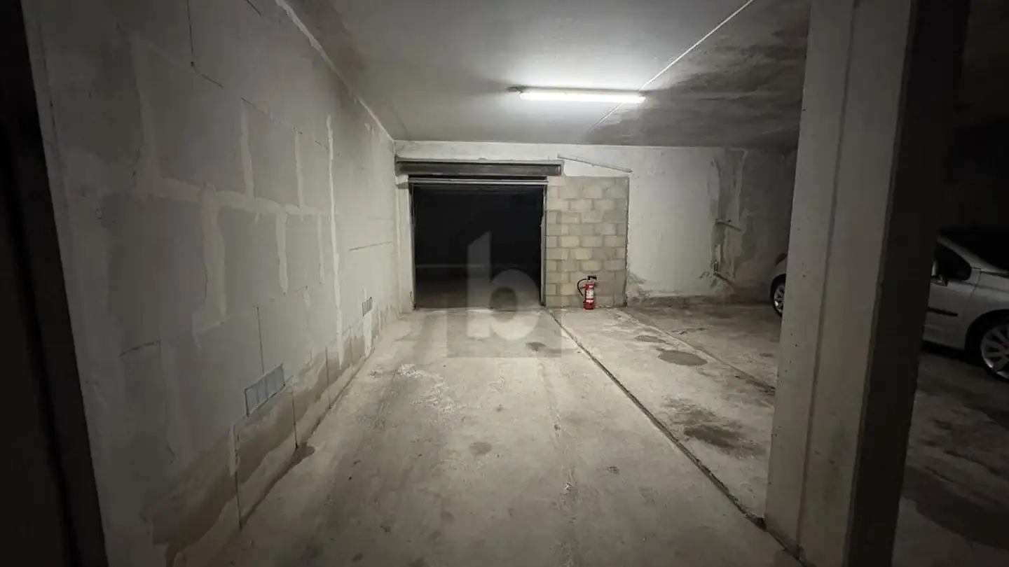 Outdoor parking space for rent - 2046 Fontaines NE