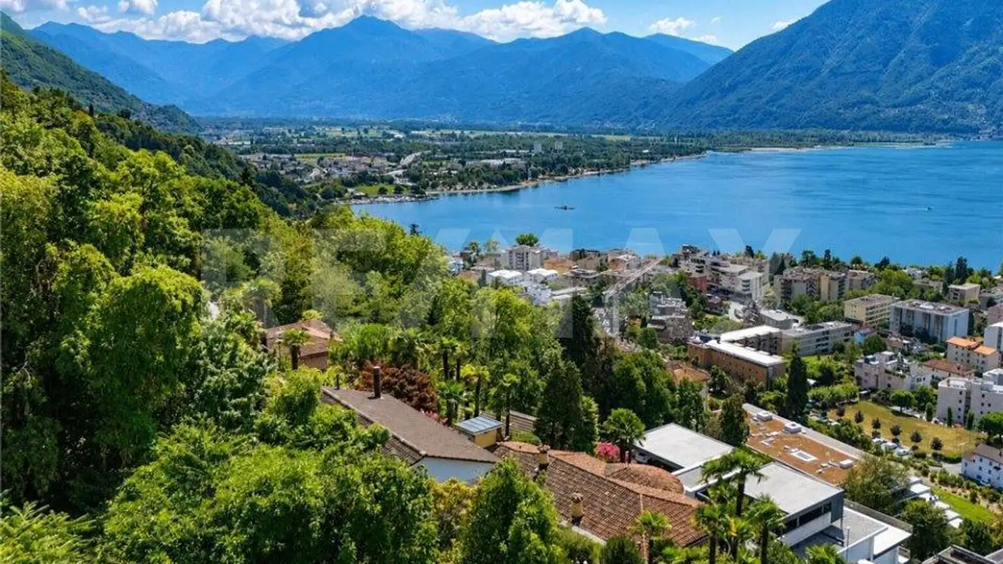Terrain constructible à vendre - 6648 Minusio