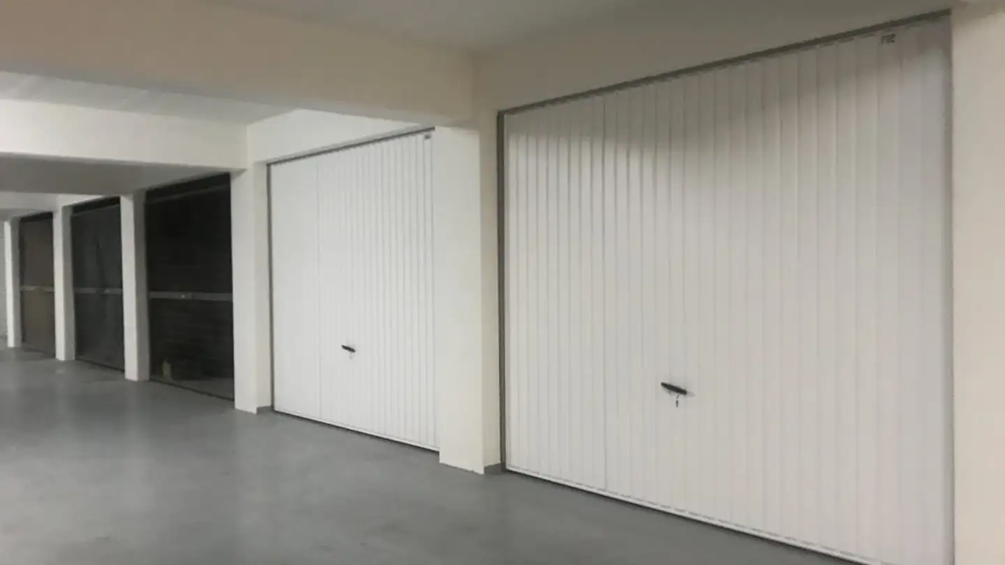 Outdoor parking space for rent - Avenue Sainte-Cécile 5, 1217 Meyrin - Photo 4