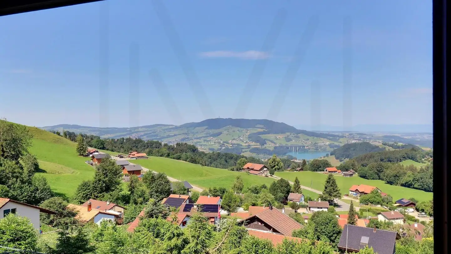 Single house for sale - Sur La Roche, 1634 La Roche FR