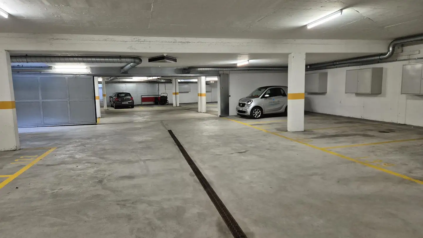 Underground parking space for rent - Niederlenzer Kirchweg 5, 5600 Lenzburg - Photo 2