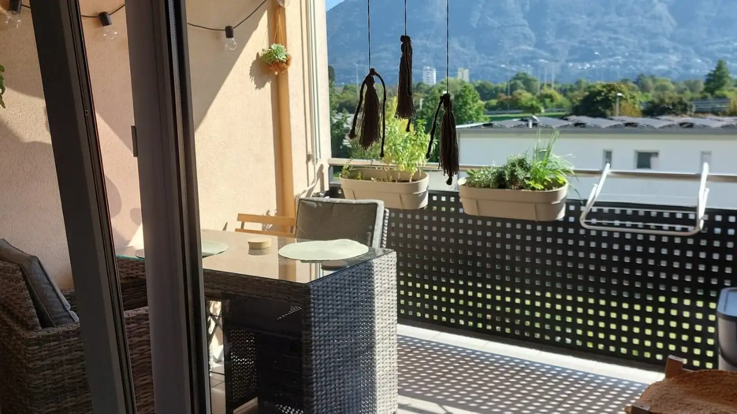 Appartement à louer - Via Del Sole 8, 6598 Tenero