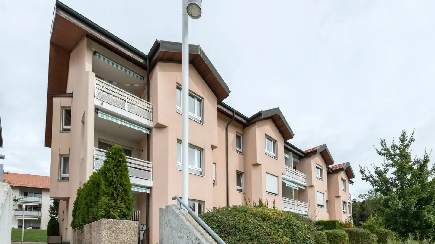 Place de parking extérieure à louer - Le Grand-Chemin, 1066 Epalinges