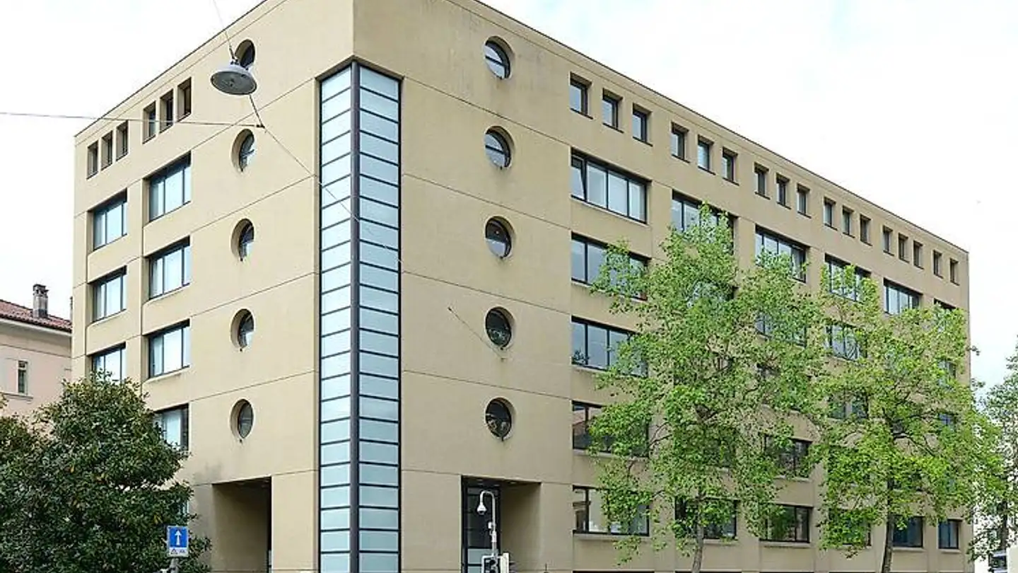 Place de parking extérieure à louer - Via Serafino Balestra 16, 6900 Lugano