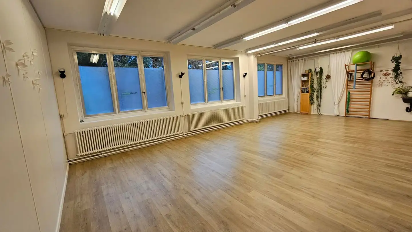 Commercial for rent - Obere Dorfstrasse 8, 5034 Suhr - Photo 3