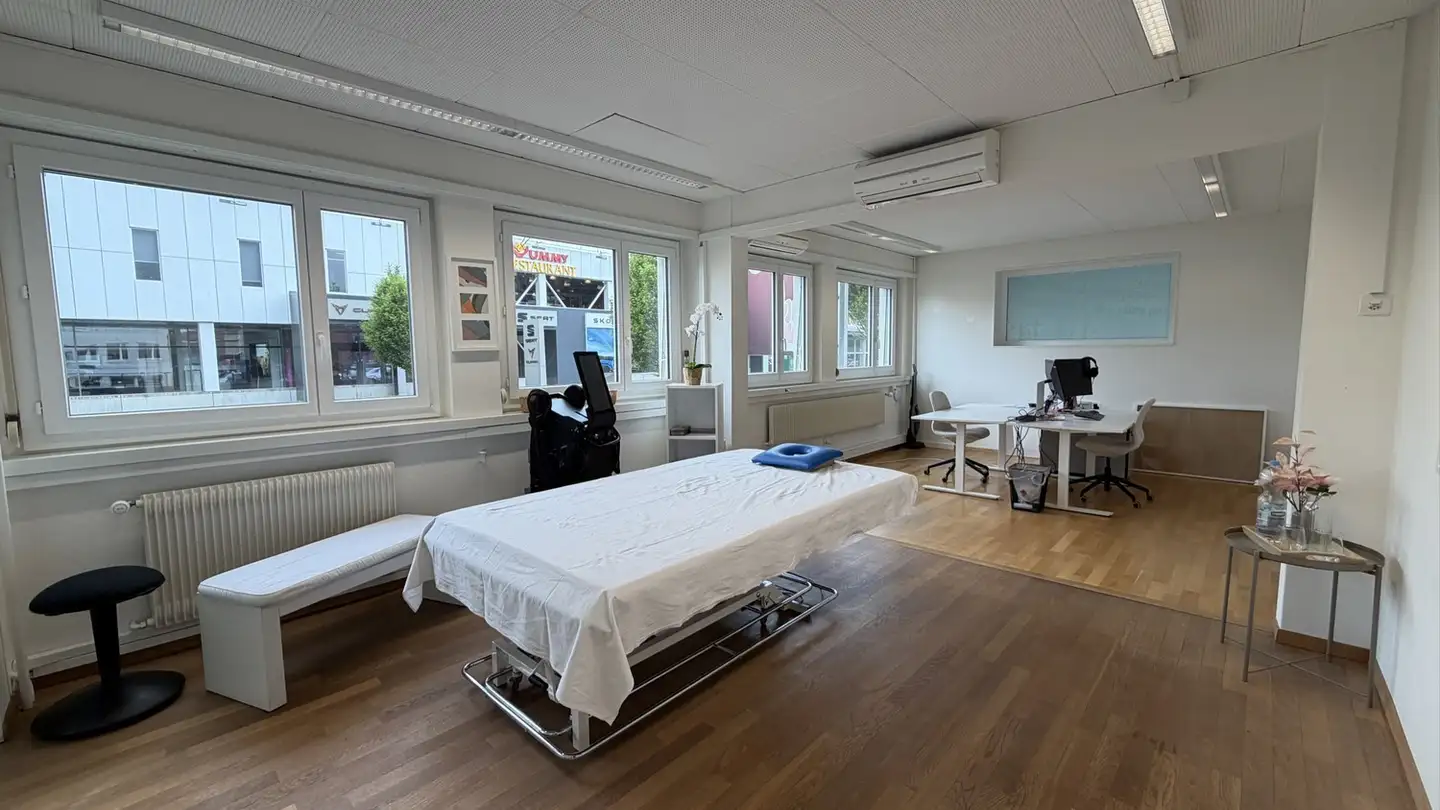 Bürofläche mieten - Alte Steinhauserstrasse 10, 6330 Cham - Foto 3