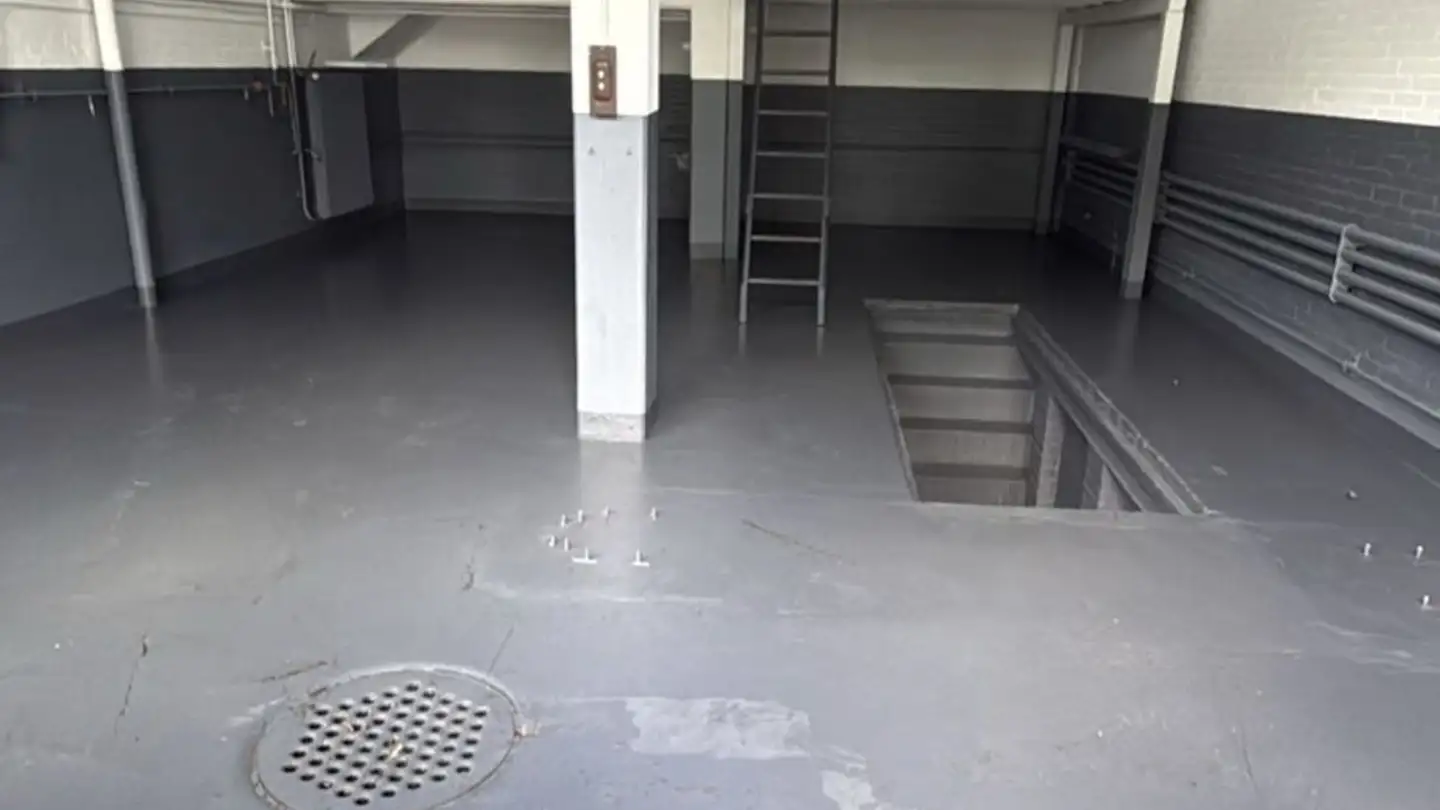 Gewerbe mieten - Wiesentalstrasse 2b, 8630 Rüti ZH - Foto 2