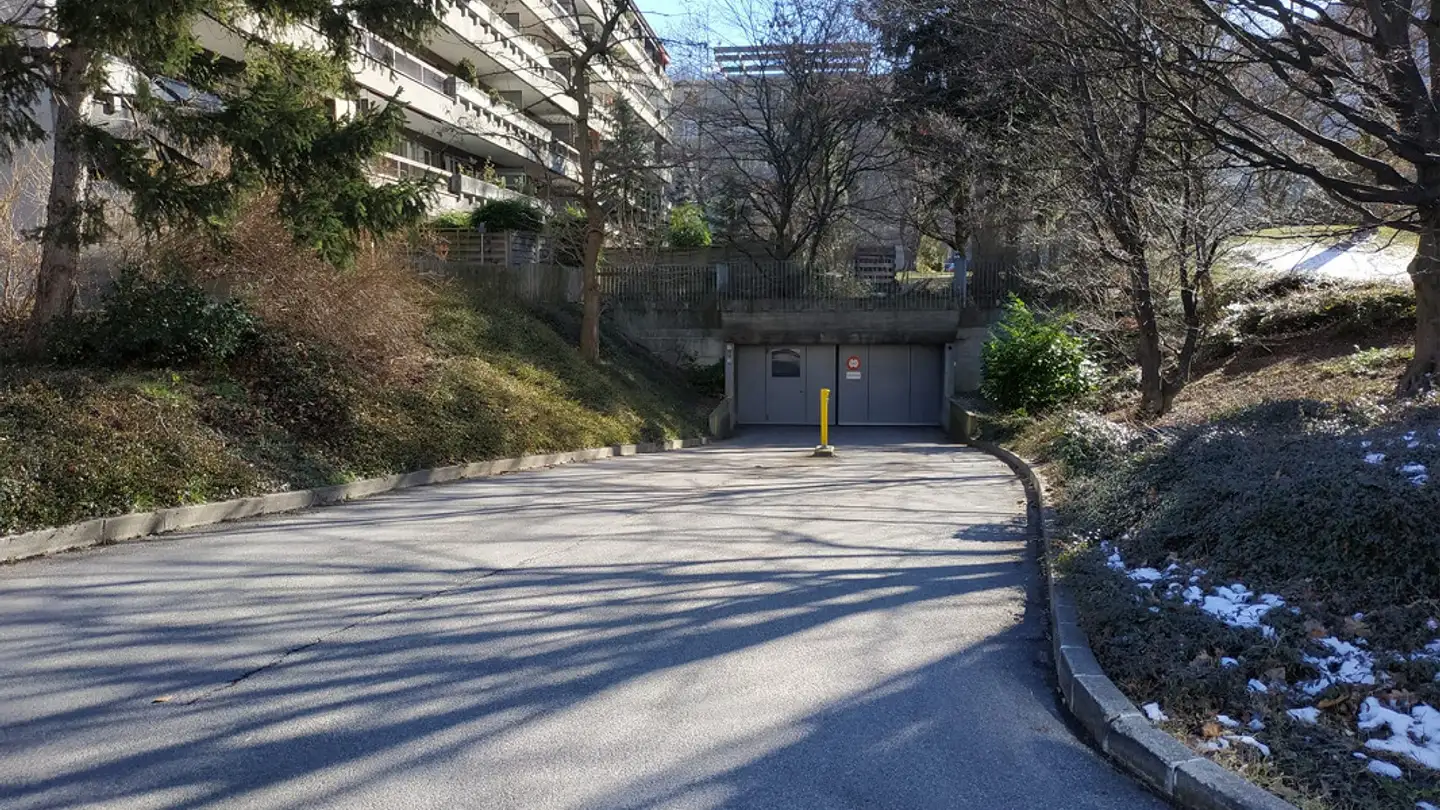 Underground parking space for rent - Giacomettistrasse, 7000 Chur