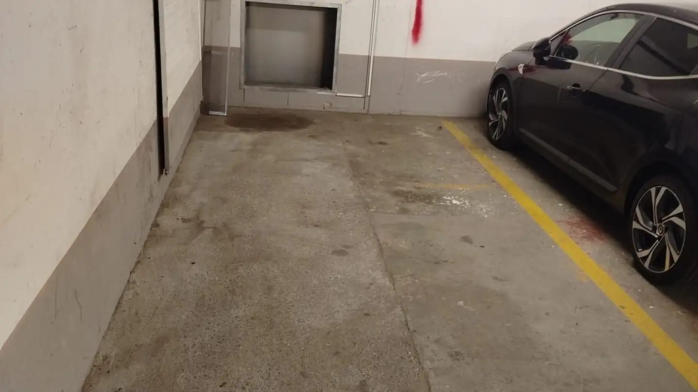 Single garage for rent - Route De Brügg / Brüggstrasse 10, 2503 Biel/Bienne