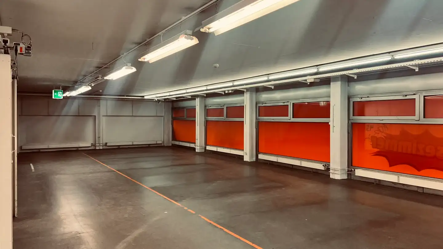 Shop for rent - Am Bruggrain 1, 4153 Reinach BL