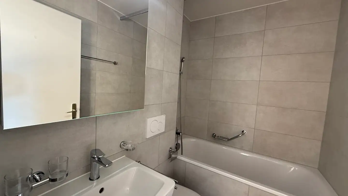 Appartamento in affitto - Avenue De La Perrausaz 94, 1814 La Tour-de-Peilz - Foto 3