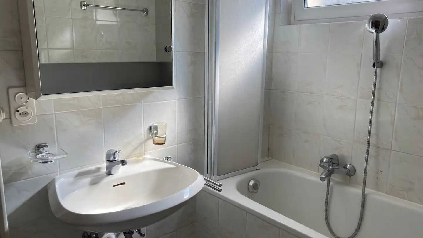 Apartment for rent - Via Monte Oliveto 5, 6988 Ponte Tresa - Photo 3