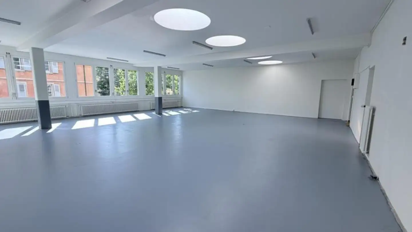 Gewerbe mieten - Rue De Madretsch / Madretschstrasse 108, 2503 Biel/Bienne - Foto 3
